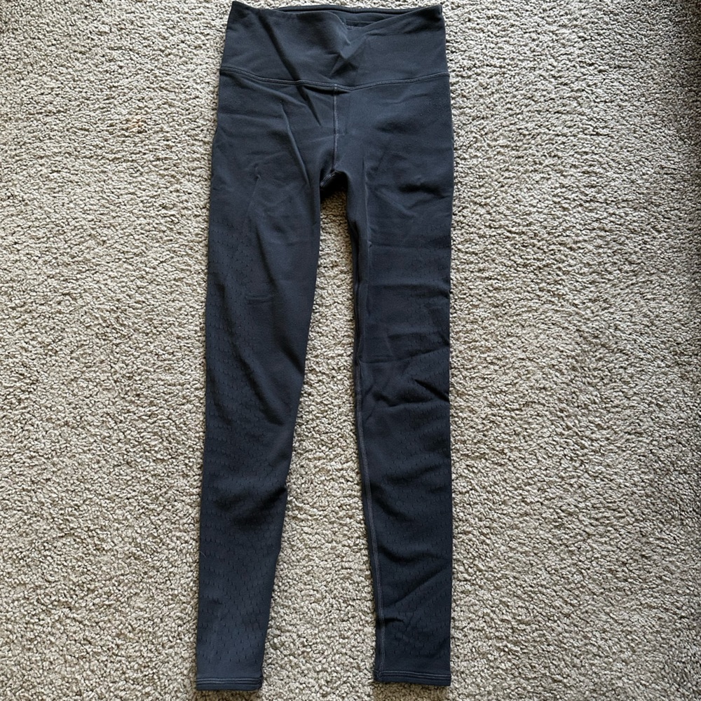 Lululemon Gray Mesh legging size 6